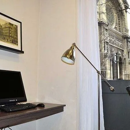 Maison Malesherbes ホテル パリ